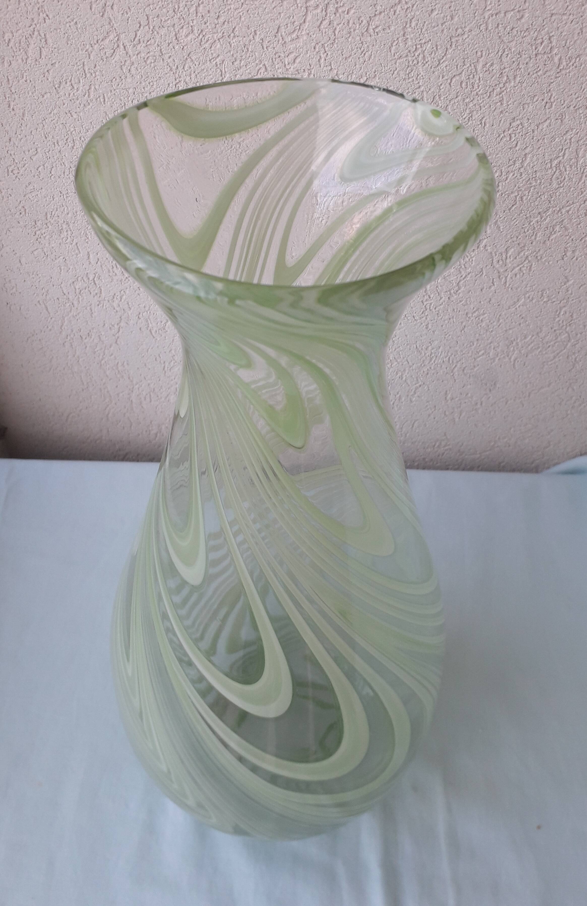 Glass vase