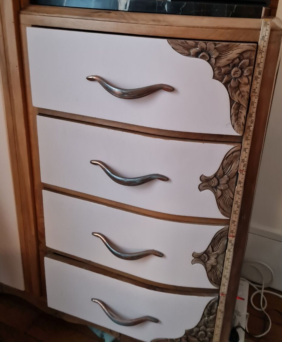 Commode wardrobe art deco pink