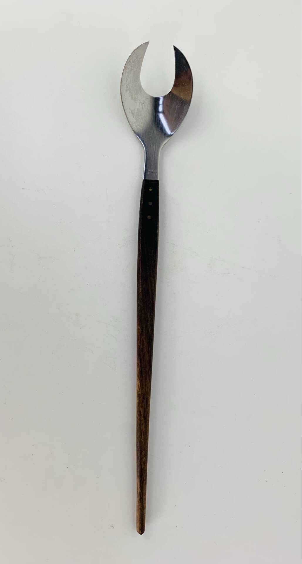 Scandinavian style service cutlery in teak and stainless steel
