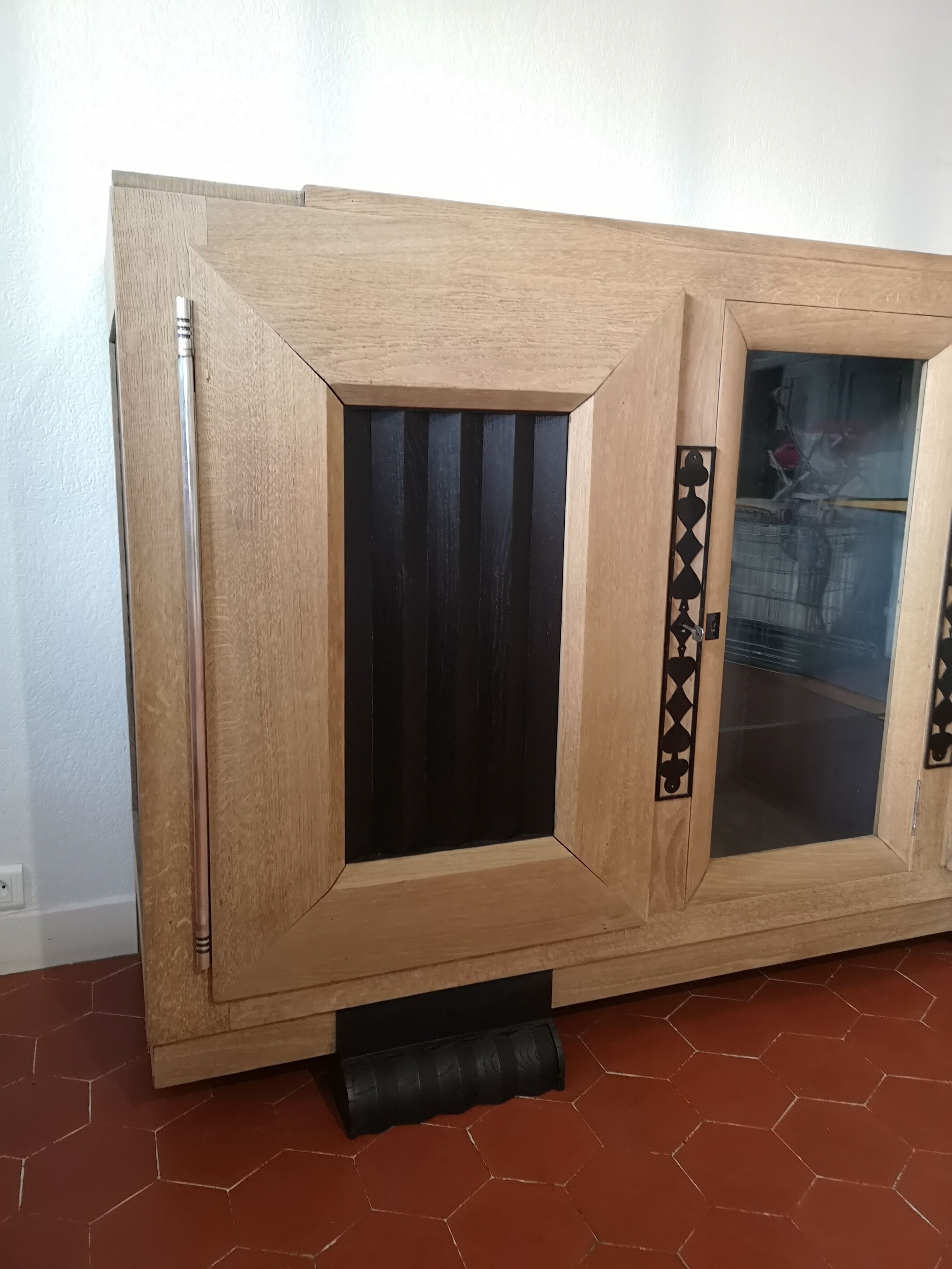 Enfilade 3 doors sandblasted oak and blackened oak year 40