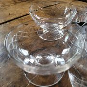 5 coupes à dessert en verre taillé, France années 60