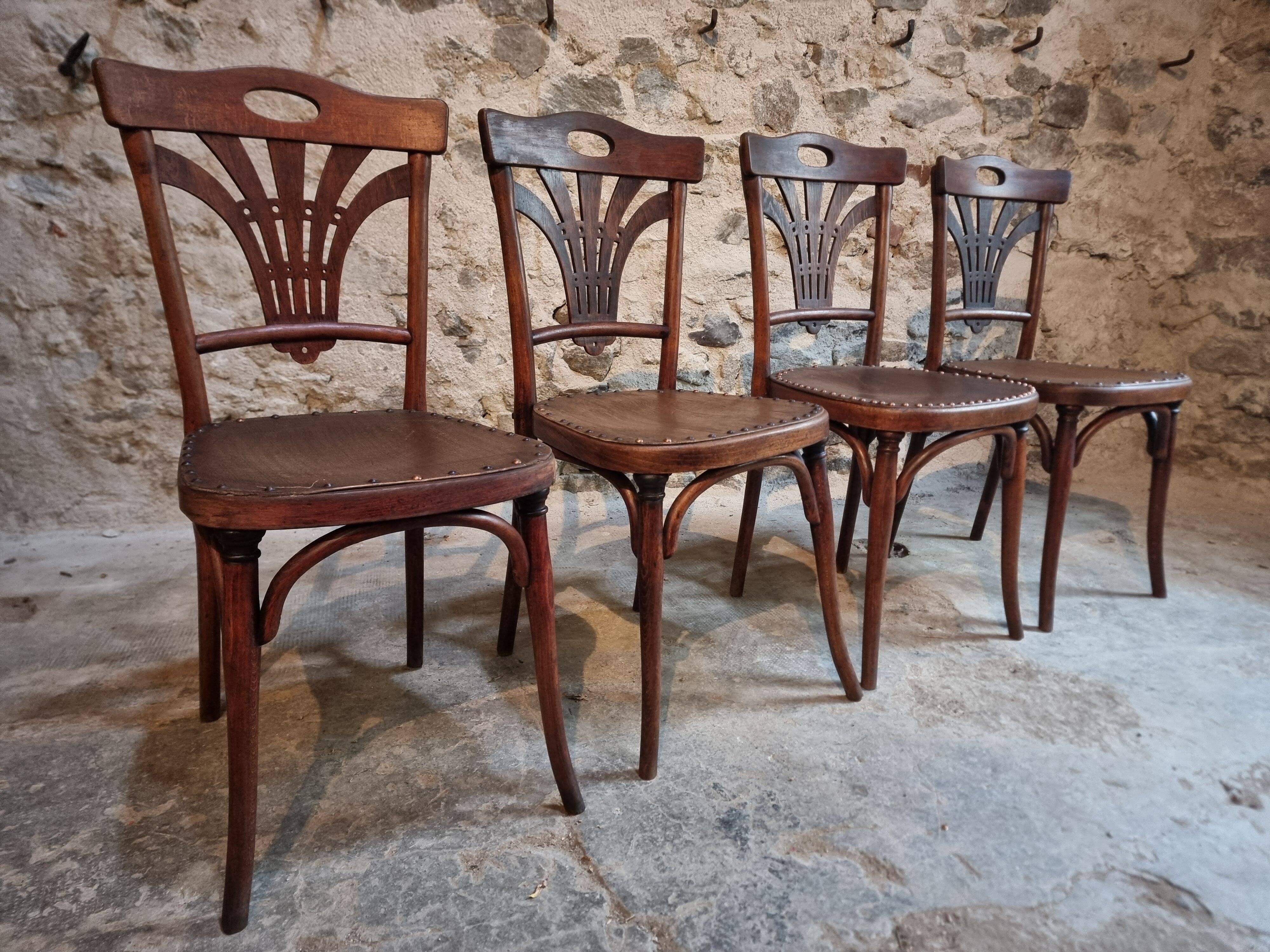 Ensemble de 4 chaises bistrot françaises anciennes Thonet – vers 1920