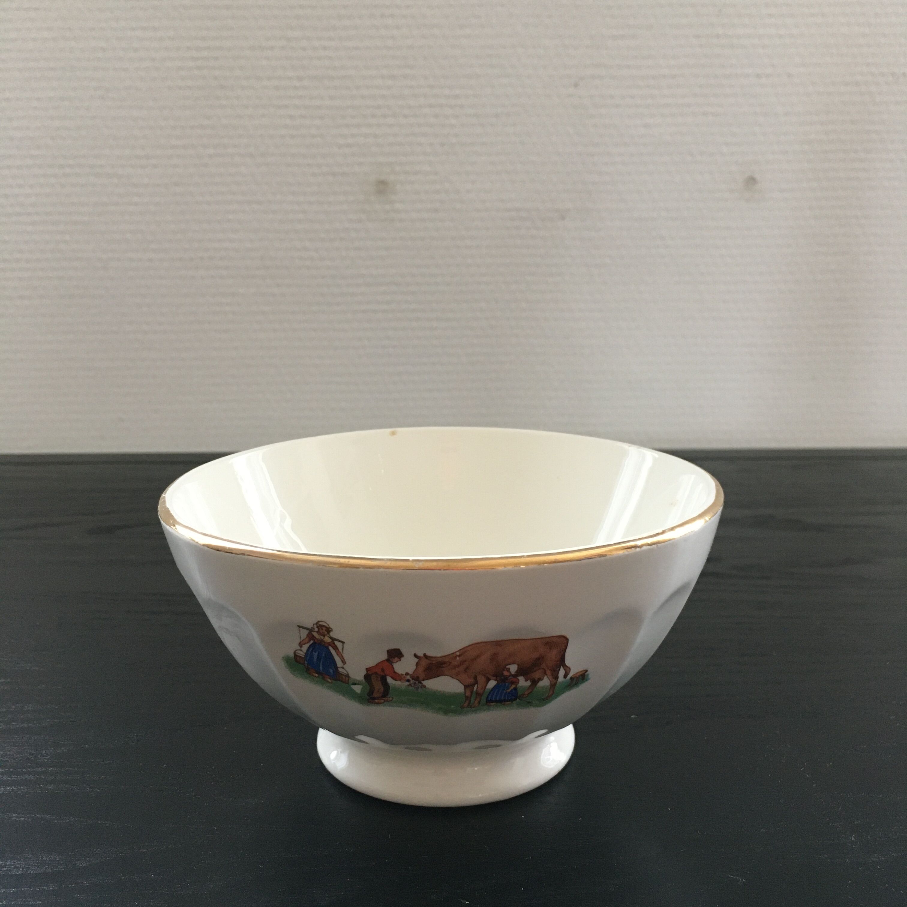 Bol ancien en porcelaine