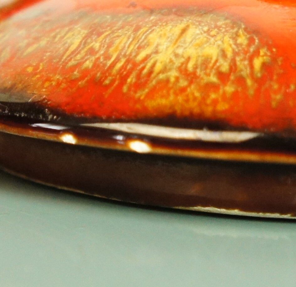 Round box in glazed ceramic