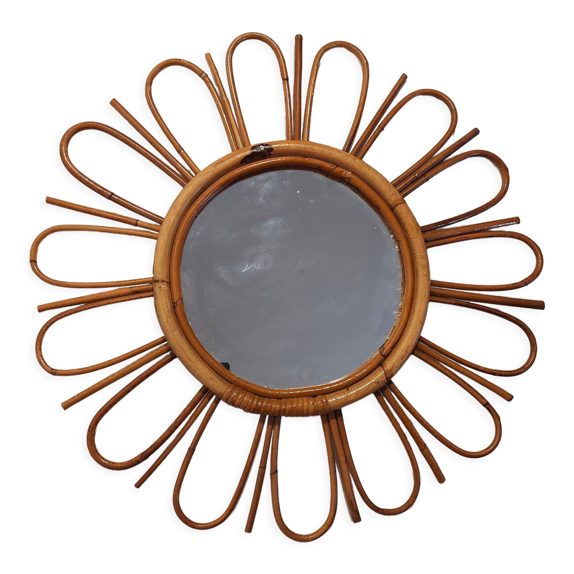 Rattan mirror daisy