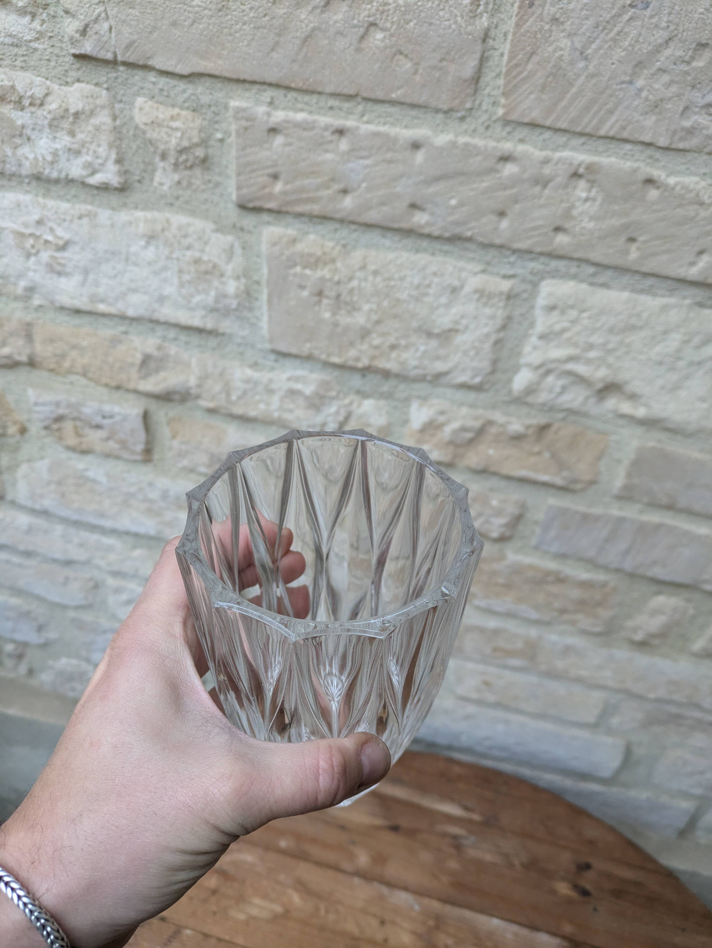 Old chiseled glass vase h16cm