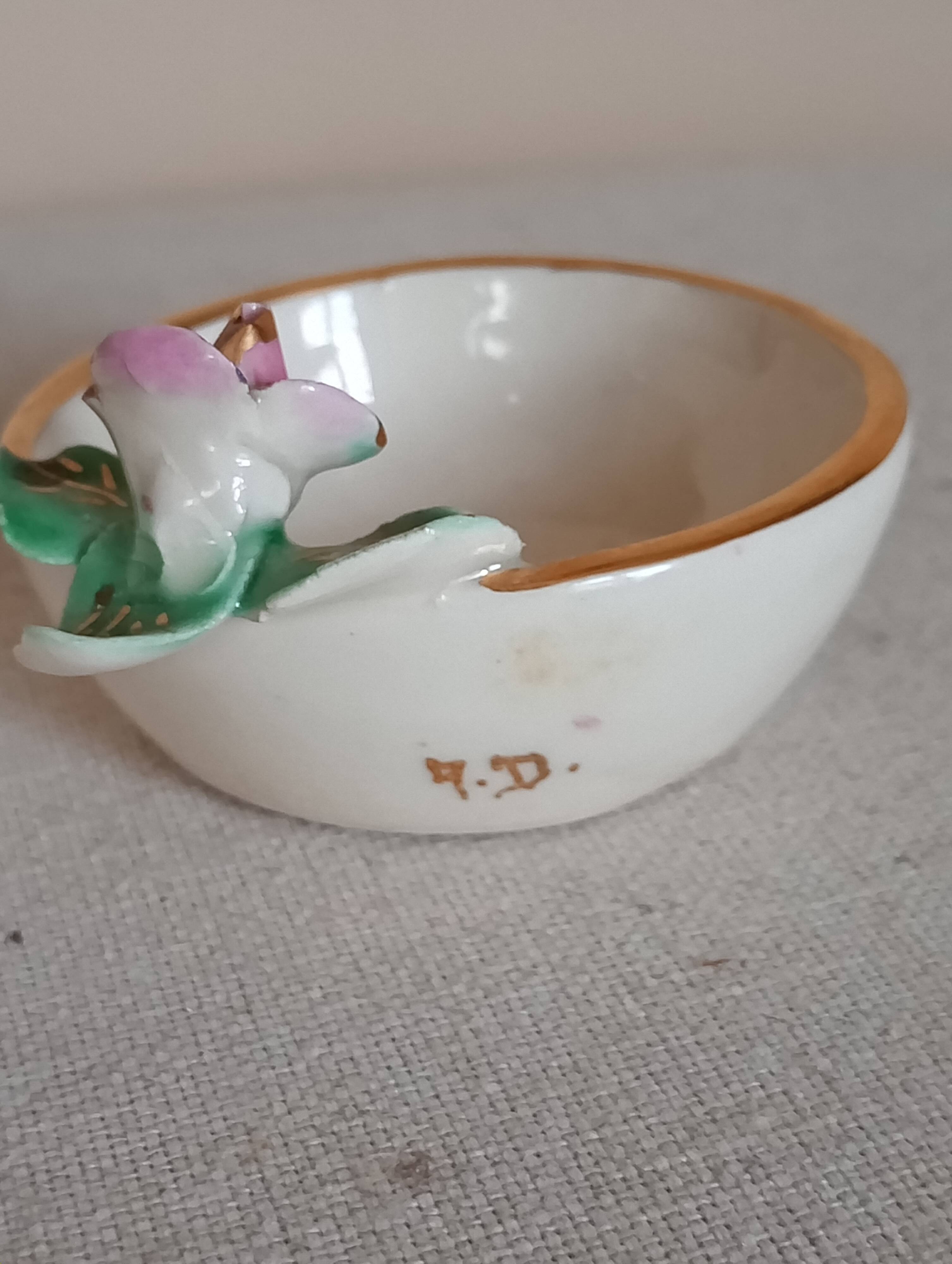 Small bowls A. Dressinval