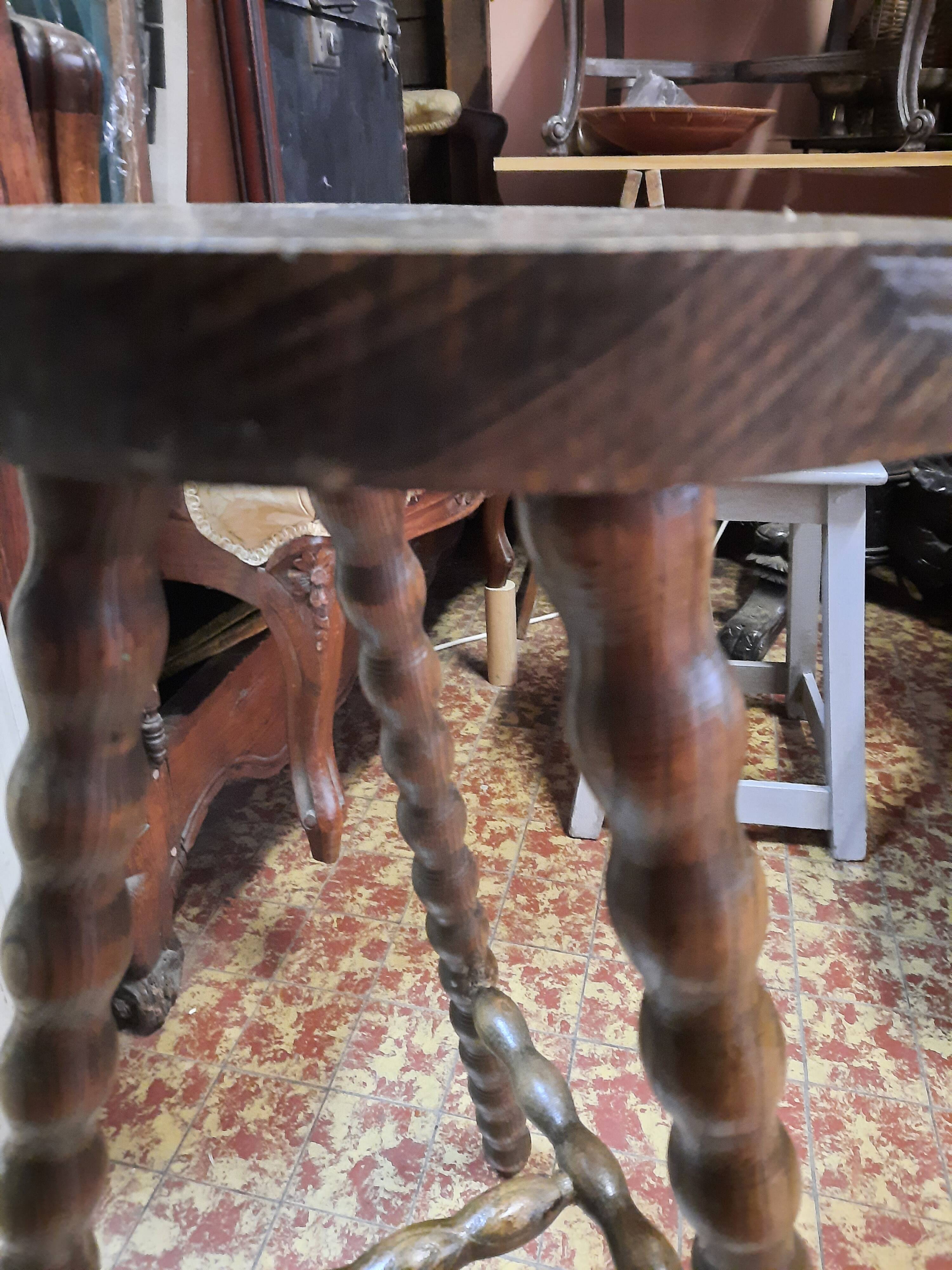 Tripod stool