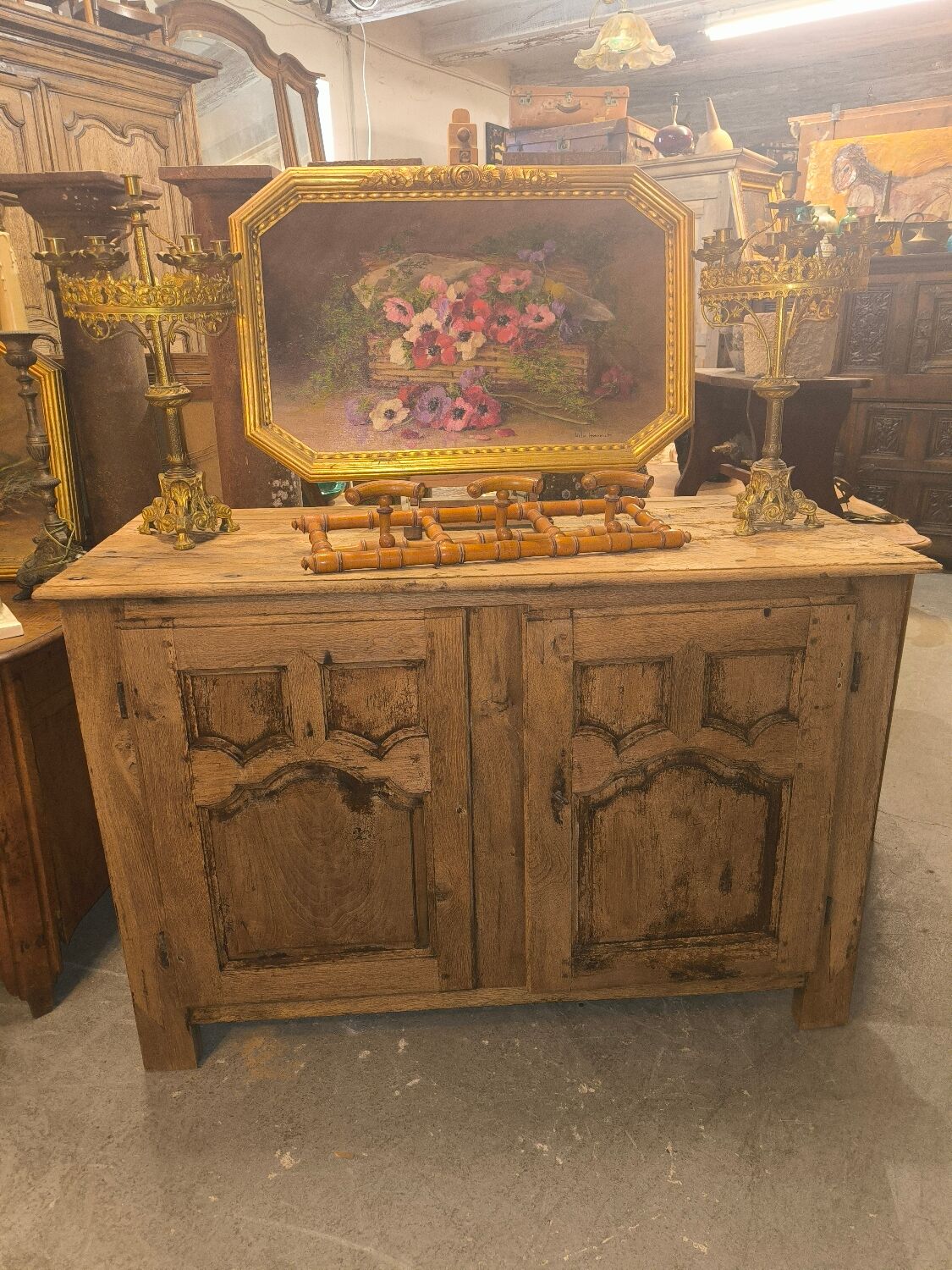 Buffet 17th in Aveyron oak