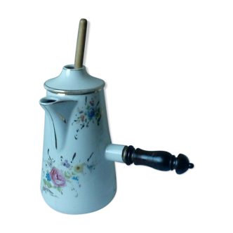 Porcelain chocolatiere la couleuvre with floral decor moussoir