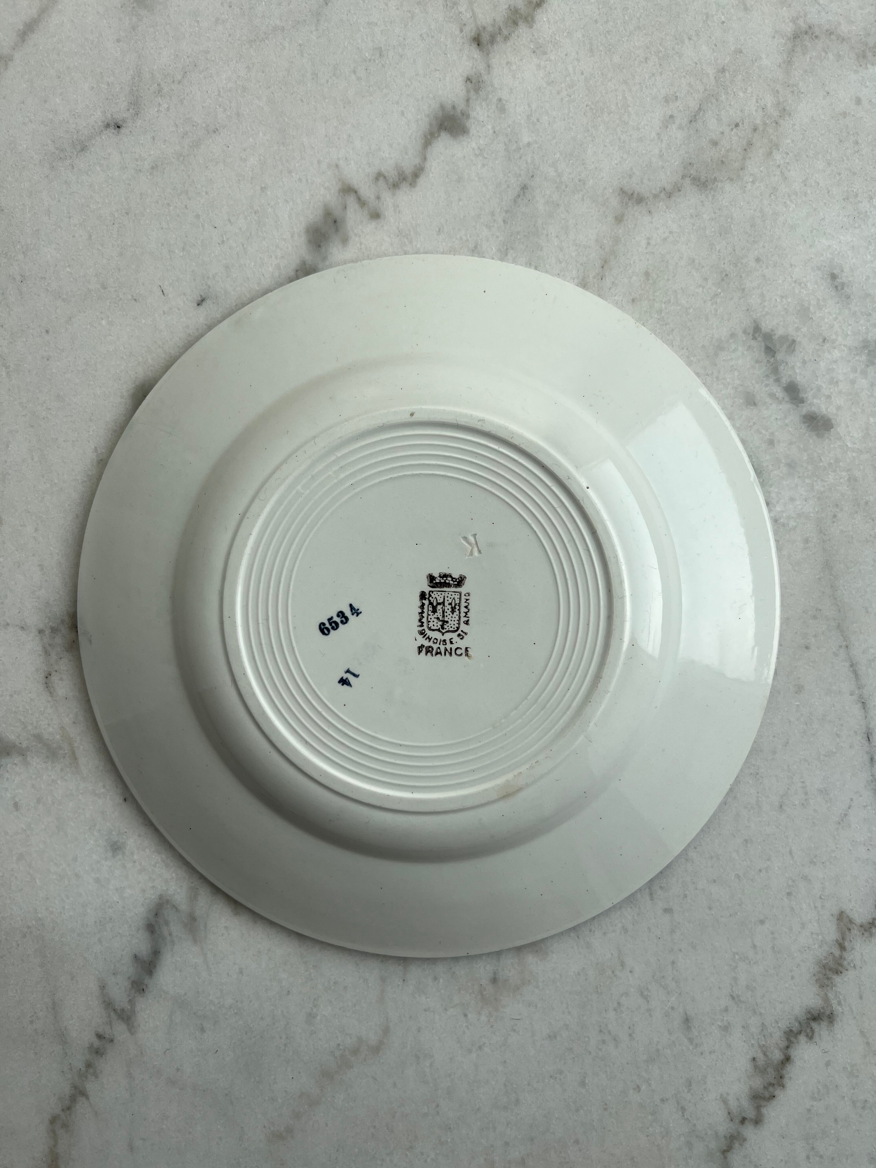 Flat plate Saint Amand