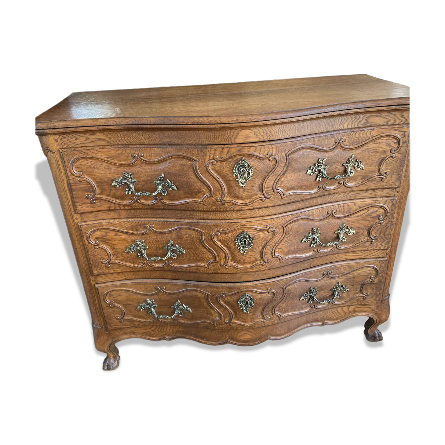 Curved chest of drawers