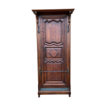 Walnut coat holder