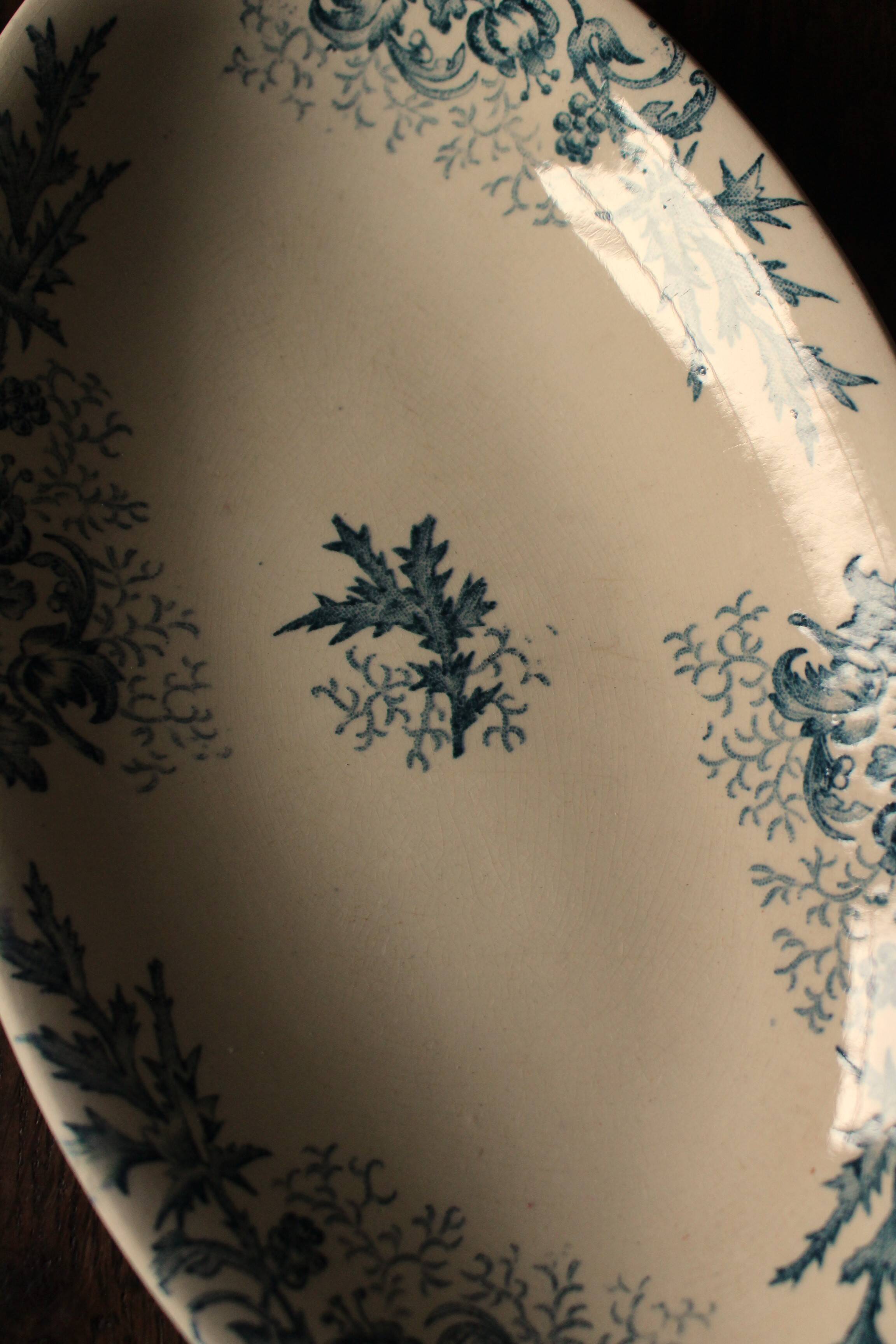 Longwy Chardons blue ironstone dish