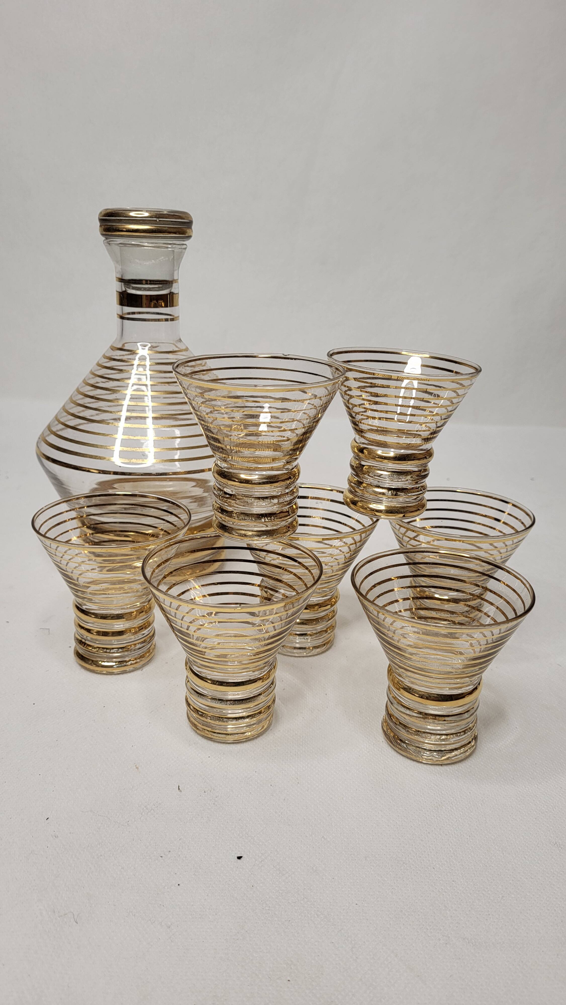 Porto Service / 7 Glasses and Art Deco Carafe