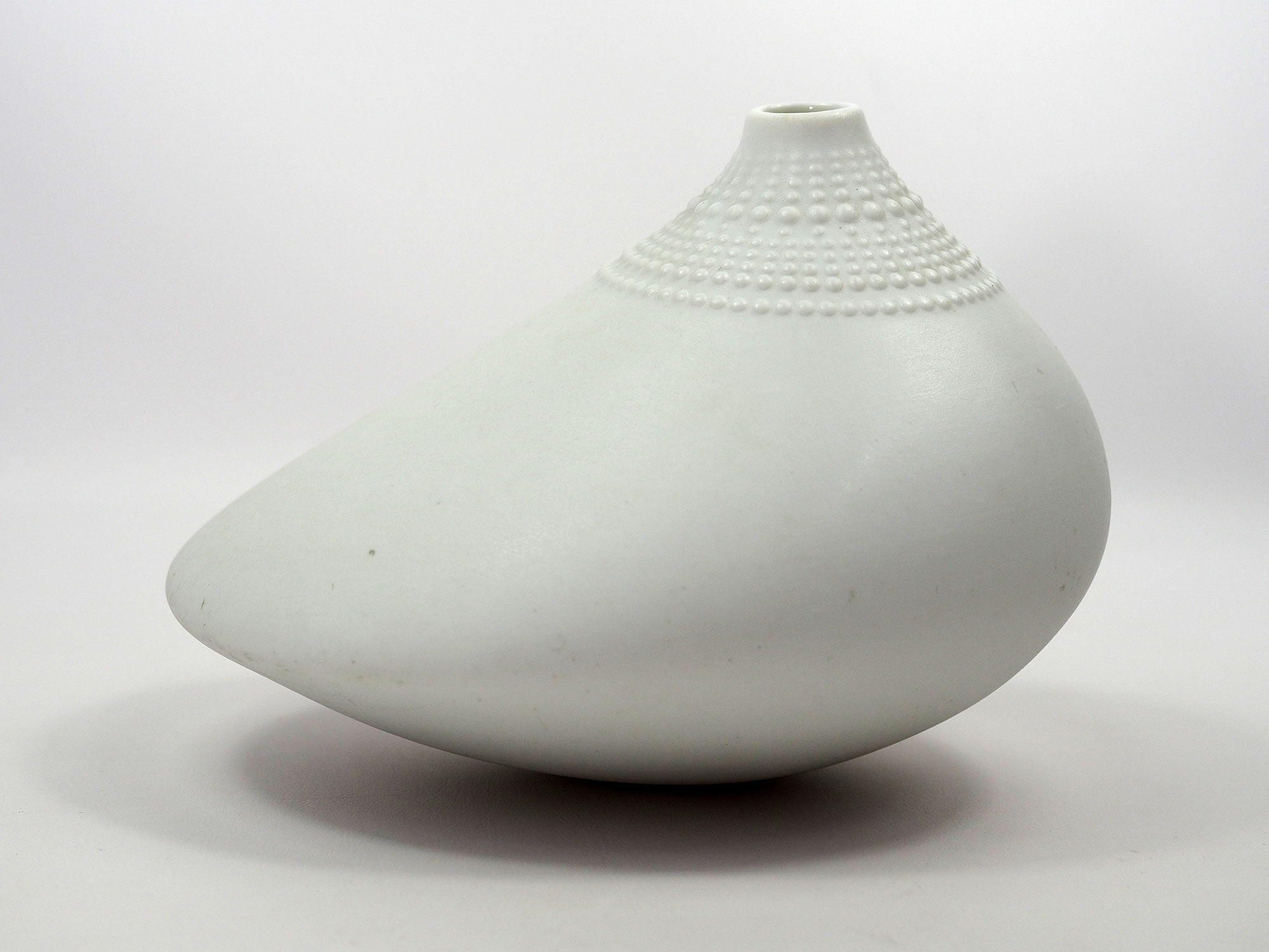 Tapio Wirkkala Porcelain "Pollo" vase for Rosenthal 1970s