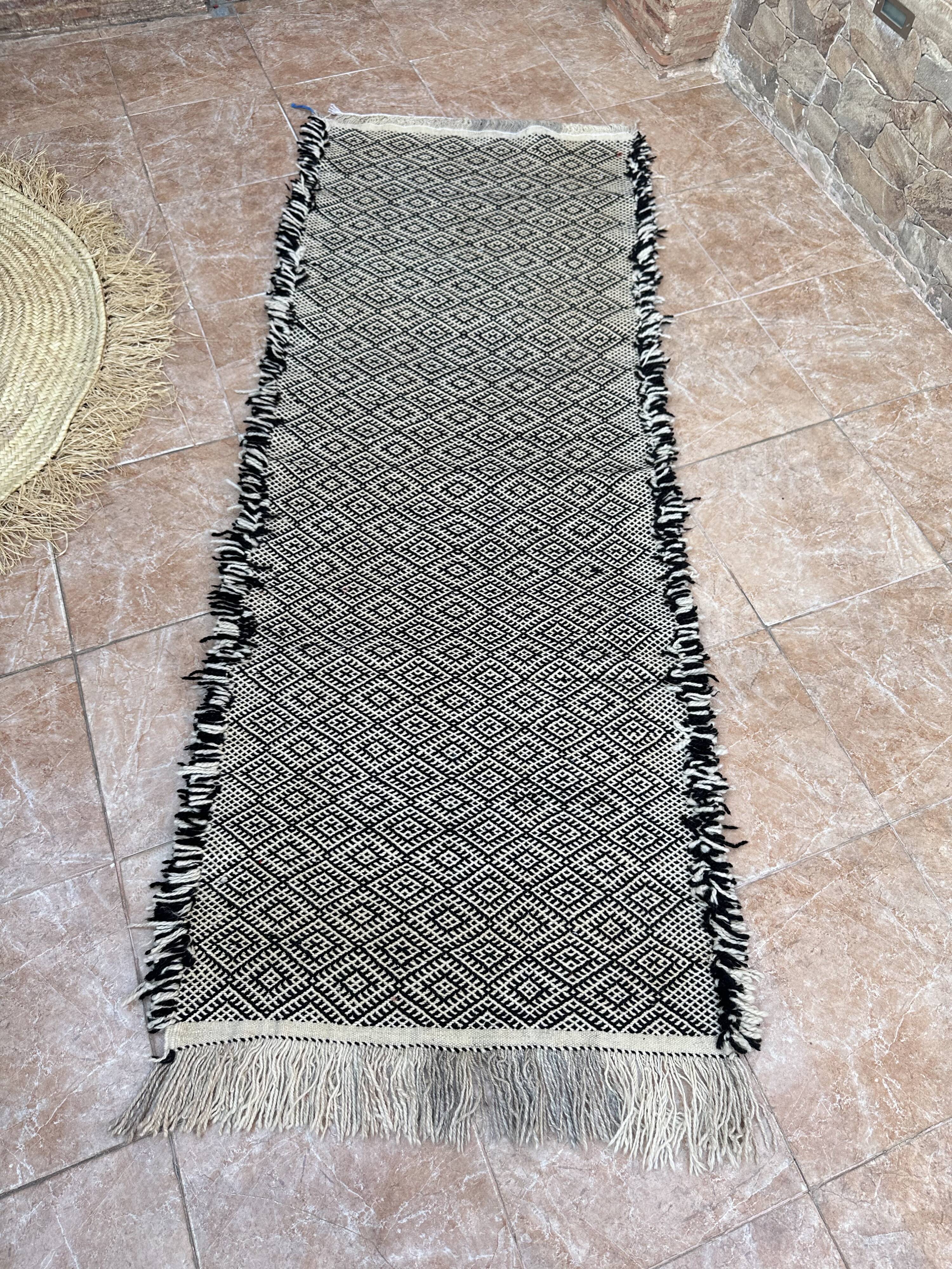 Moroccan rug, Handmade wool rug, Solid rug, Moroccan runner rug, zanafi runner