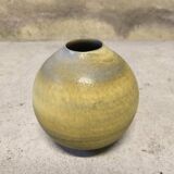 Round ceramic vase