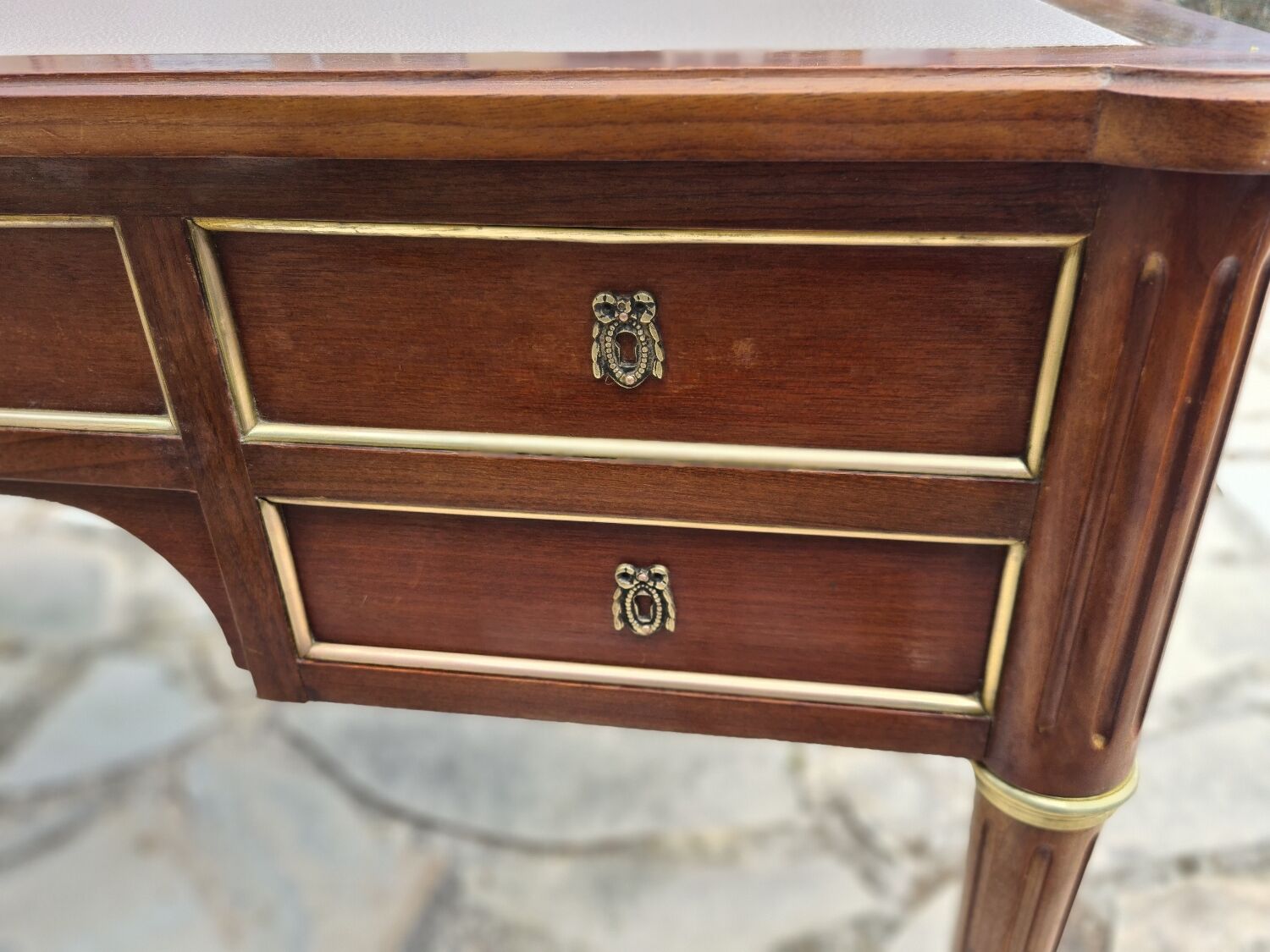 Double-sided mahogany flat desk in louis xvi style