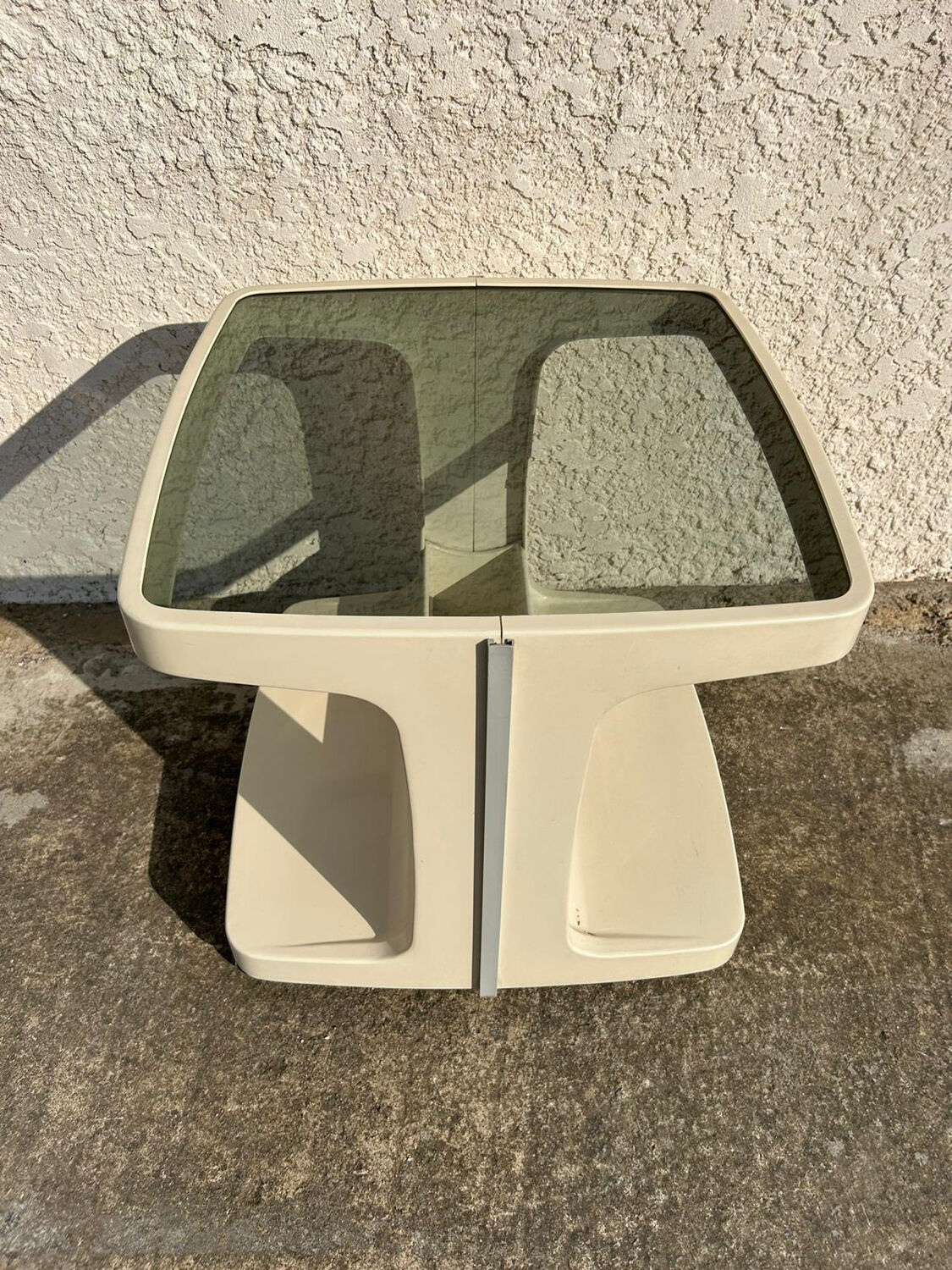 Vintage bar table / dessert