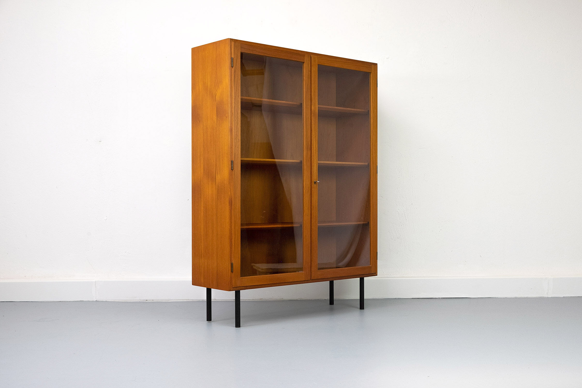 Danish Showcase in Teak by Børge Mogensen for Søborg Møbelfabrik, 1960s