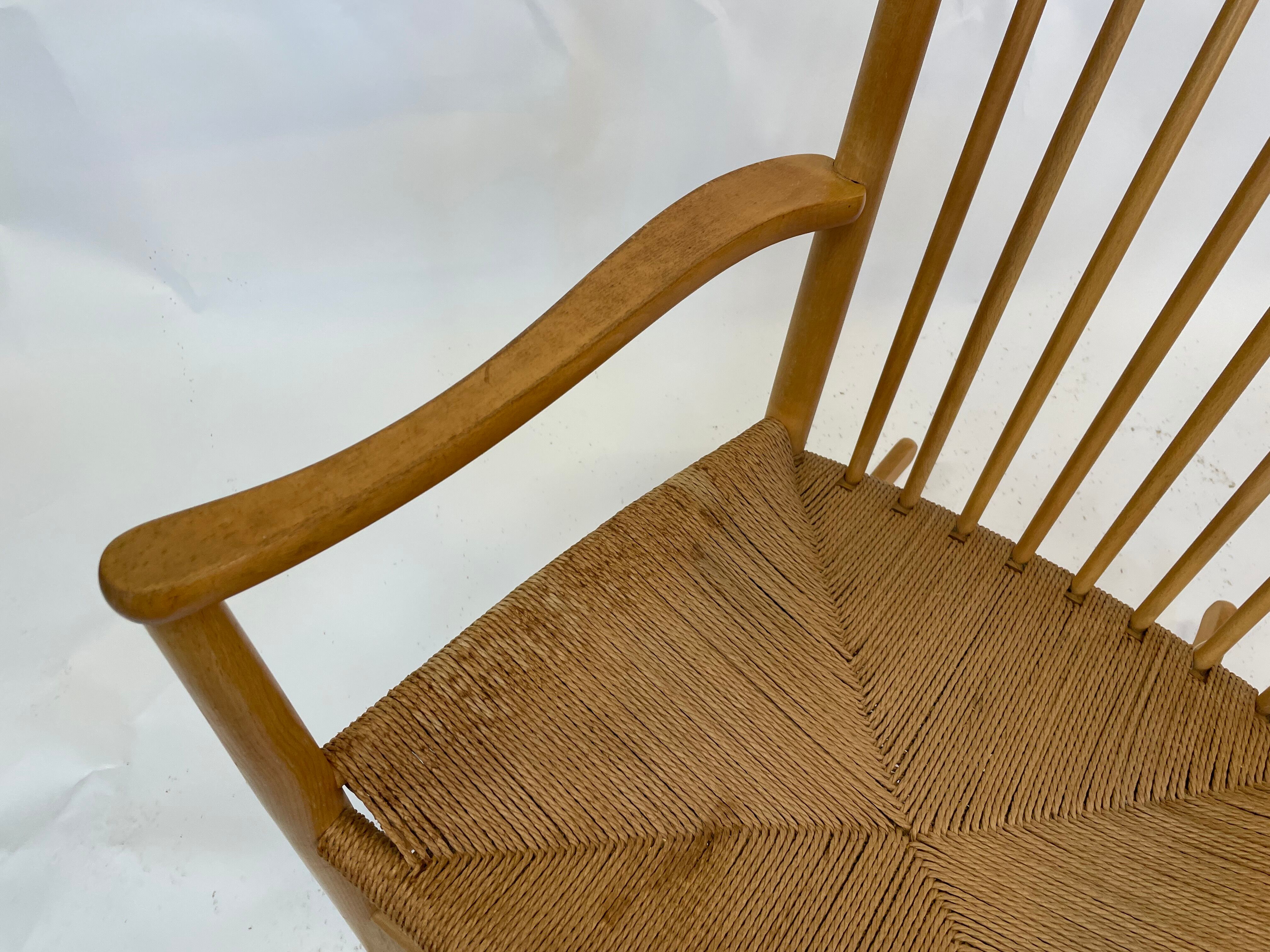 J16 rocking chair by Hans J. Wegner