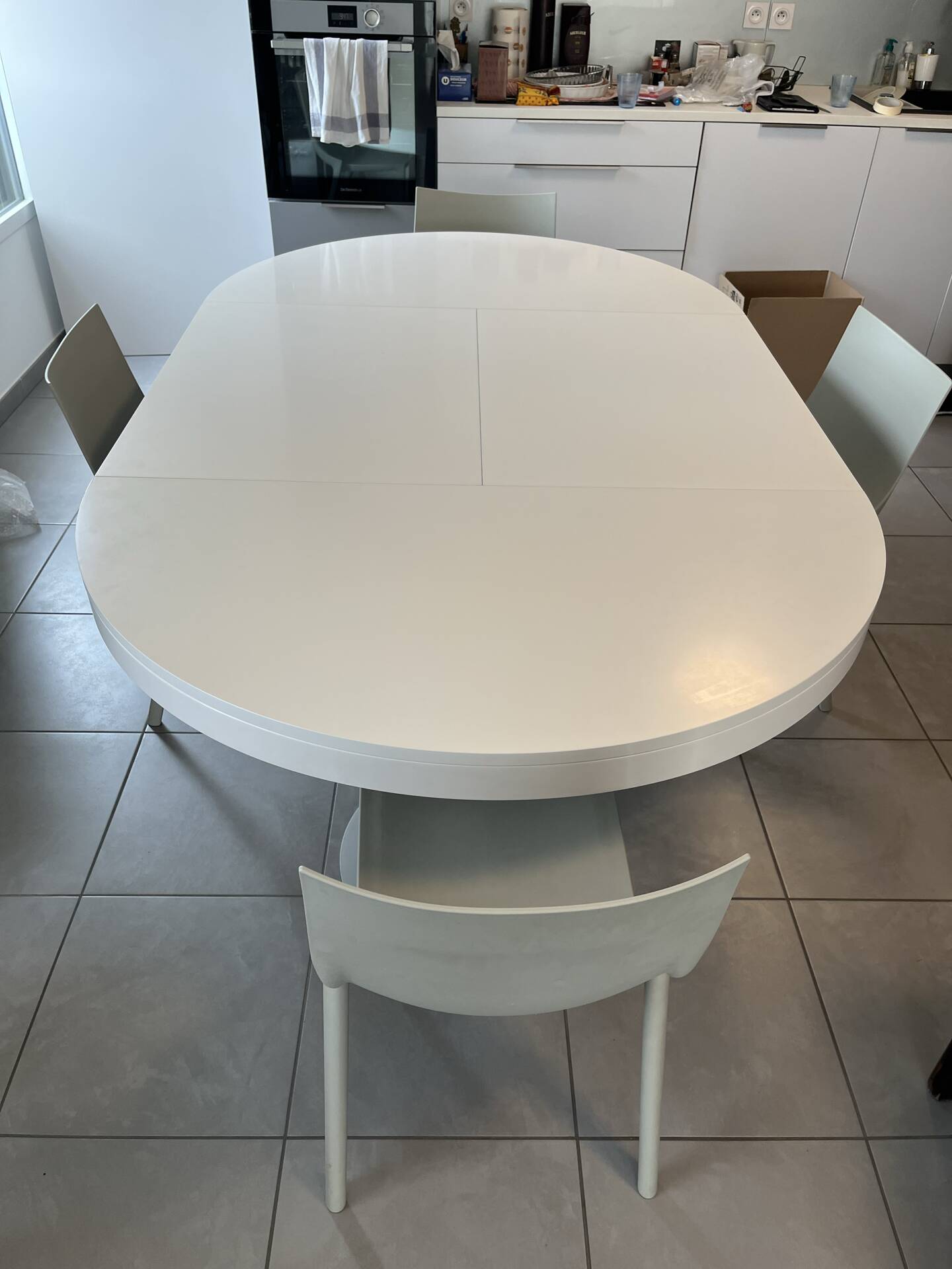 Table Cinna + 6 Stark chairs Bo
