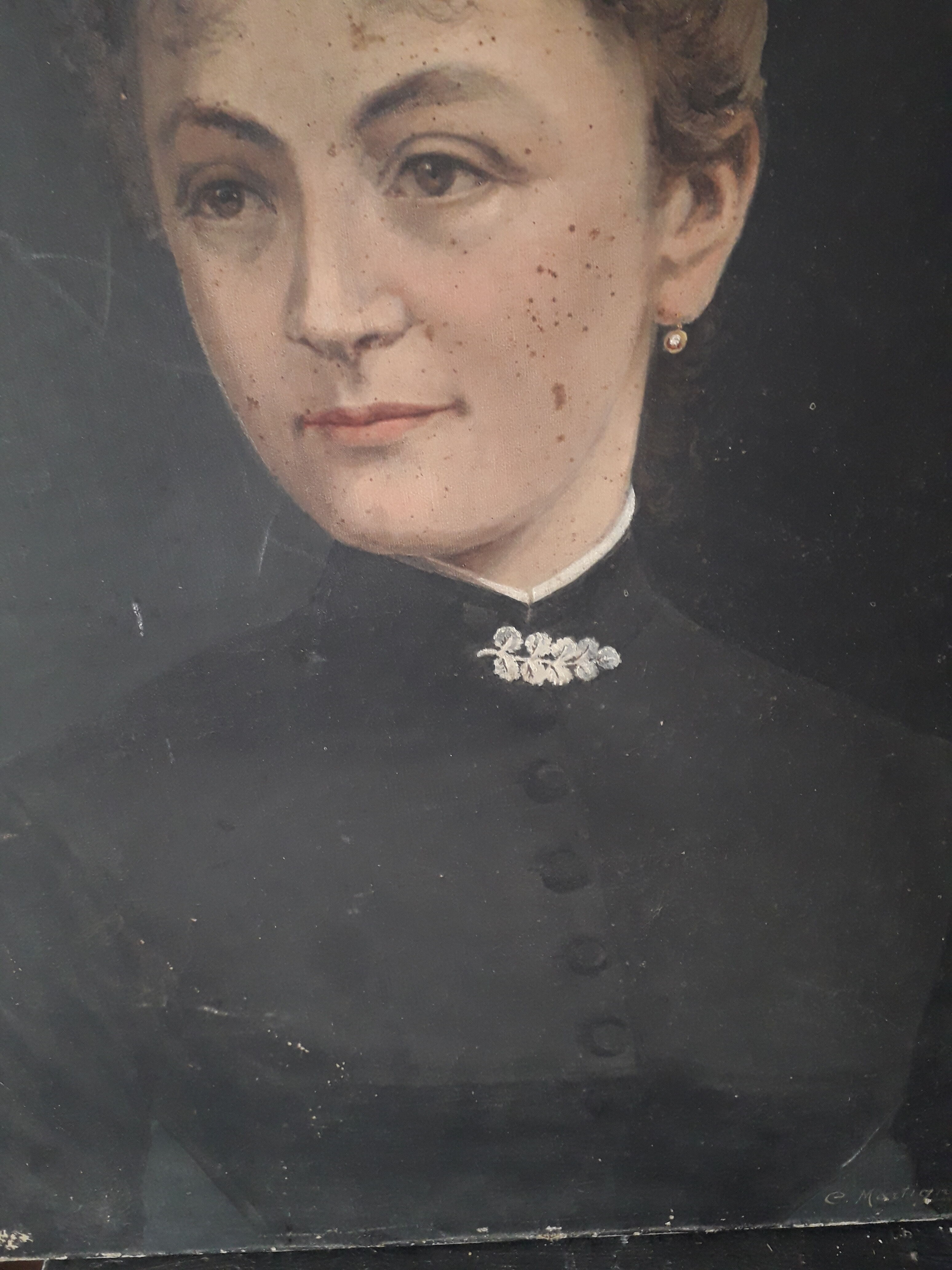 Table portrait woman 1900