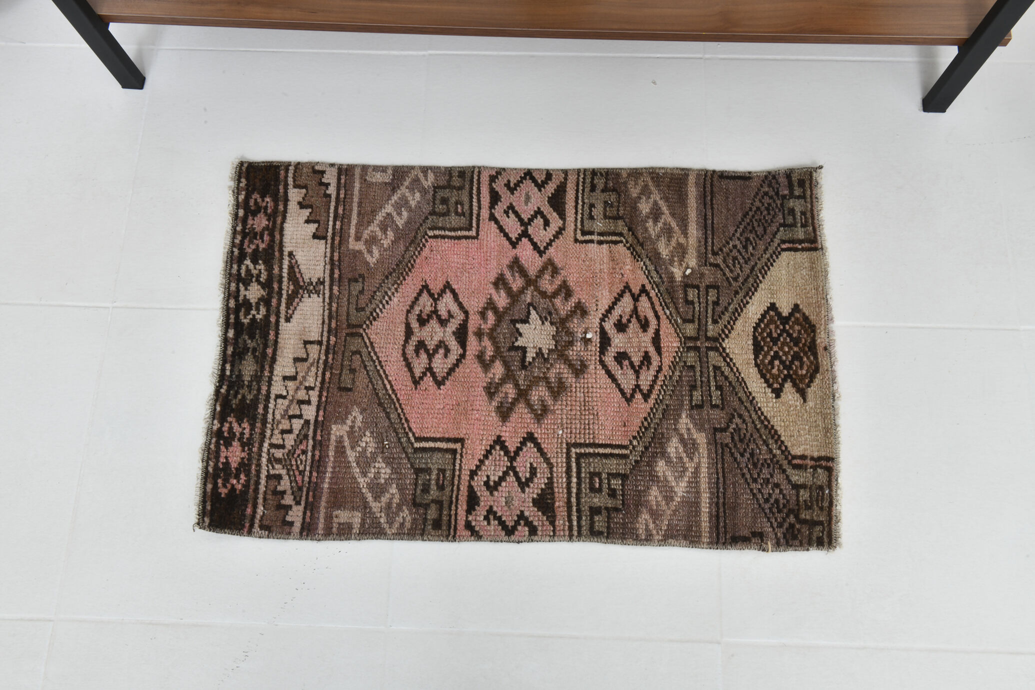 2x3 Brown & Pink Small Size Vintage Rug 52x80Cm