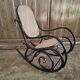 Rocking-chair en bois courbé et cannage – esprit Thonet – XXe siècle (br)