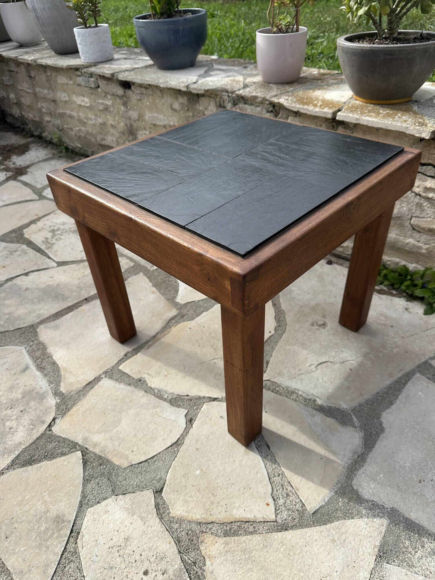 Vintage coffee table house regain