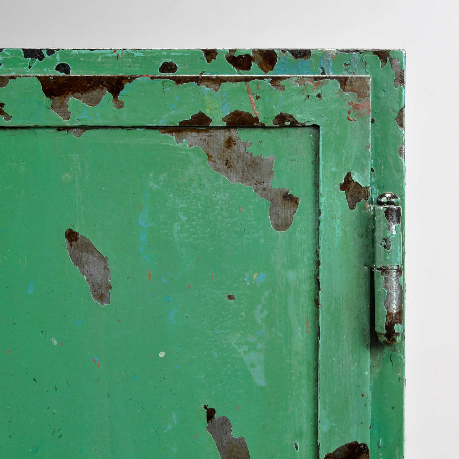 Armoire industrielle de fer années 50