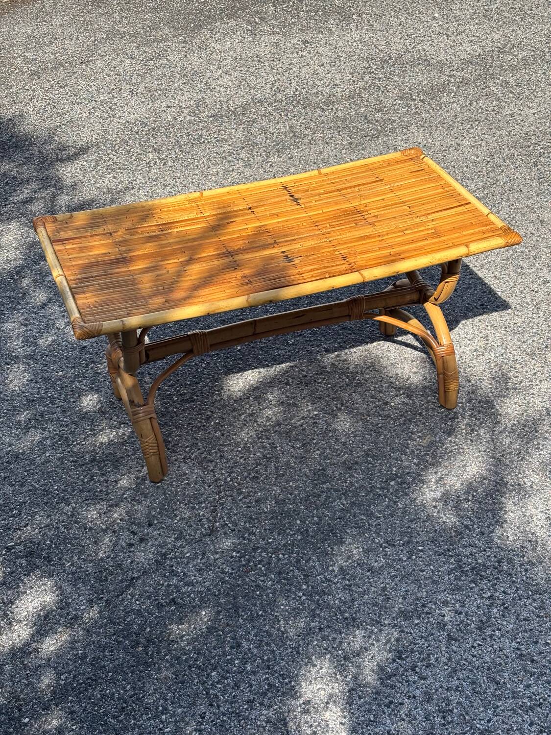 Table basse en bambou et rotin 1960