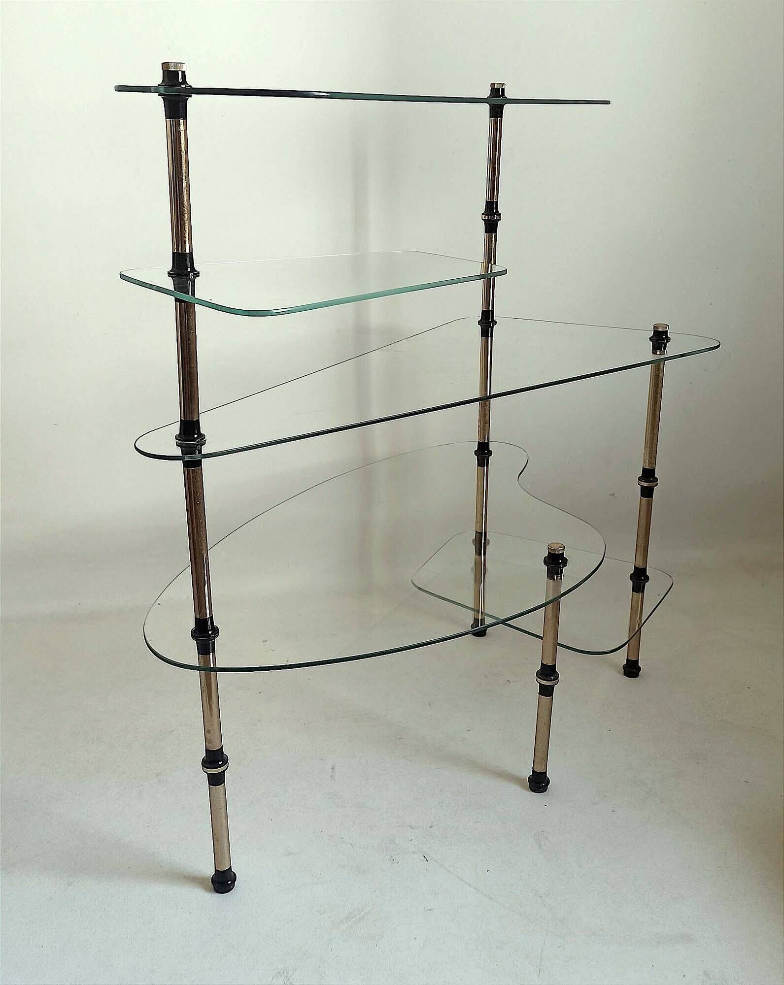Étagère vitrée Années 50  Largeur 82 cm