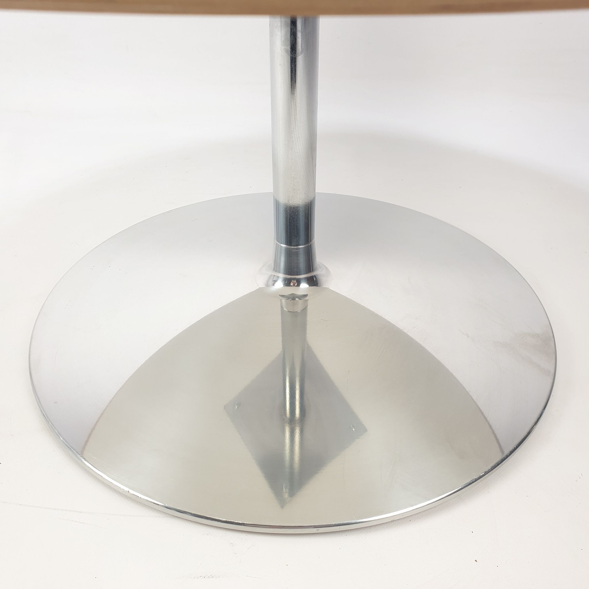 Table basse ronde de Pierre Paulin edition Artifort, années 1990