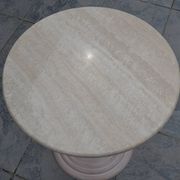 Petite table basse ronde travertin/bout de canapé années 80/90