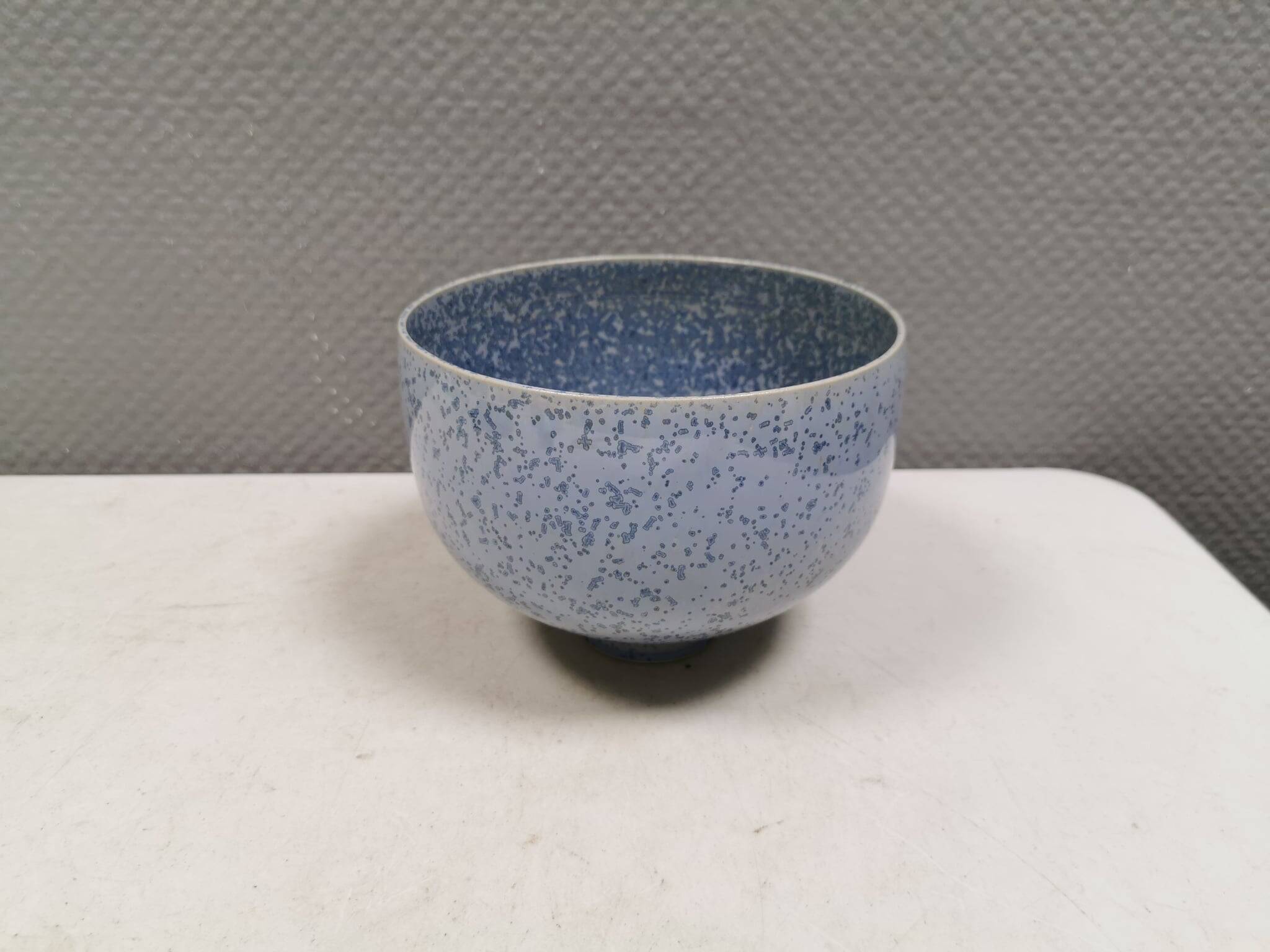 Birthe Sahl / Halvrimmen bowl in delicate bluish tones, Denmark, 1980s.