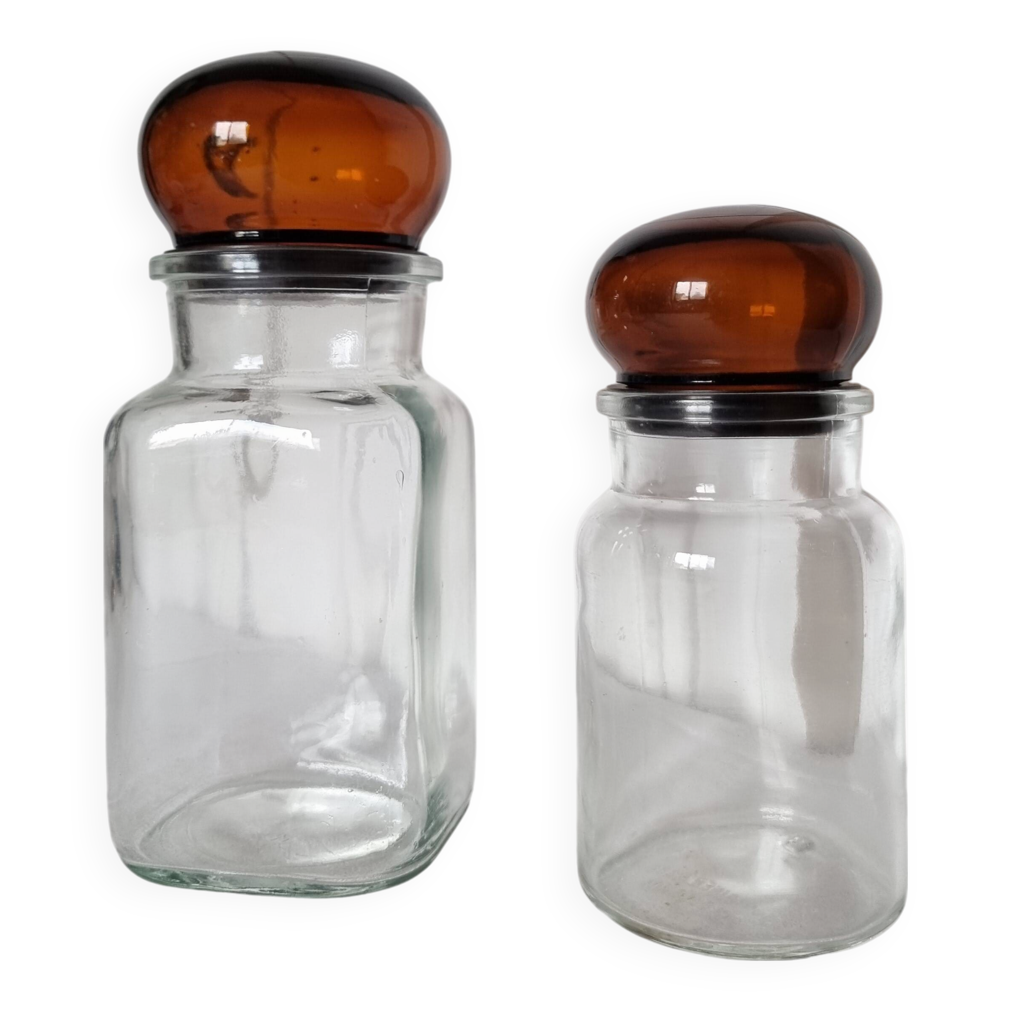 Pair of vintage Belgian glass pharmacy jars from the 1970s, very decorative