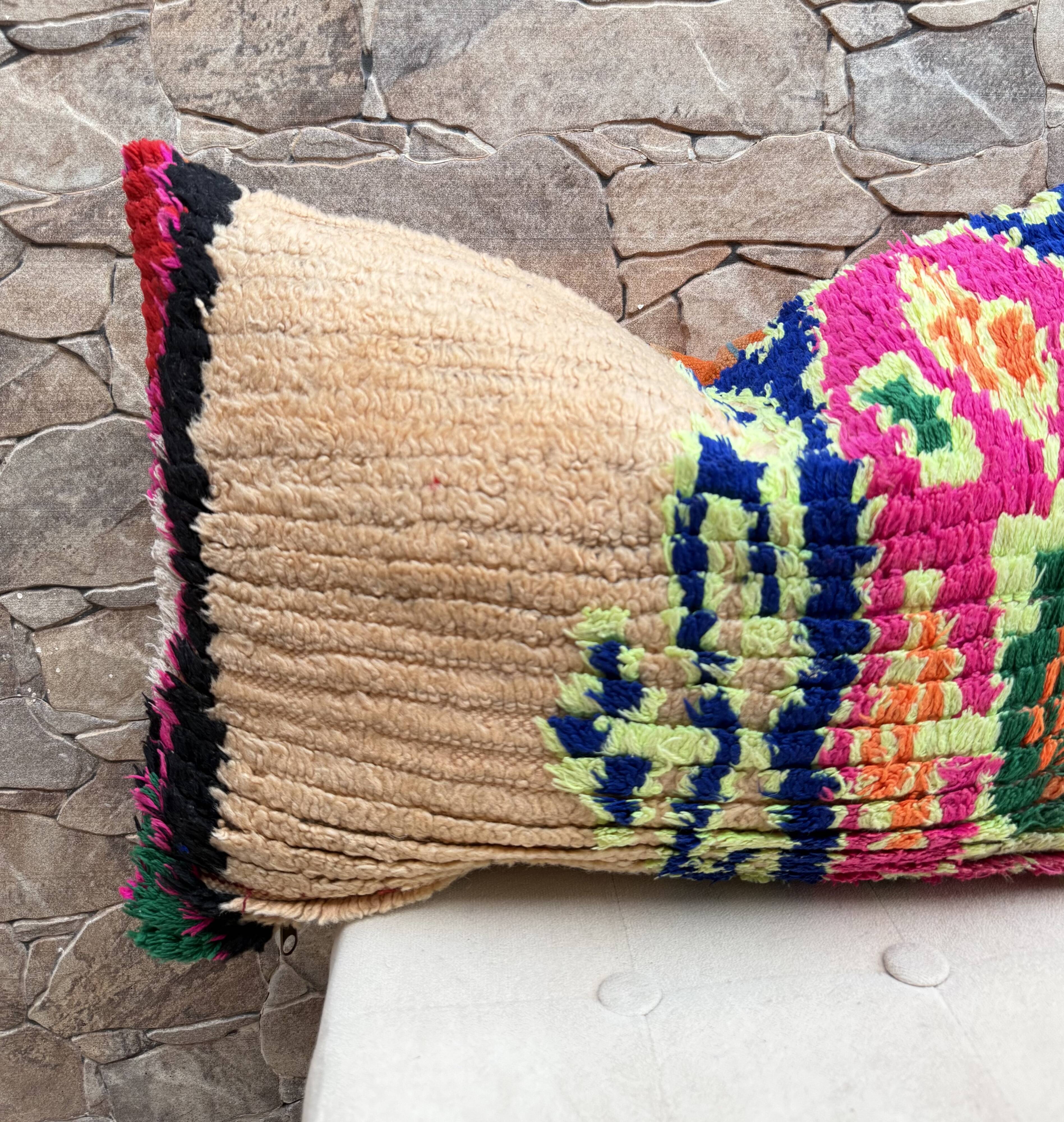 Vintage Berber kilim cushion cover: Moroccan wool cushion 60x40cm