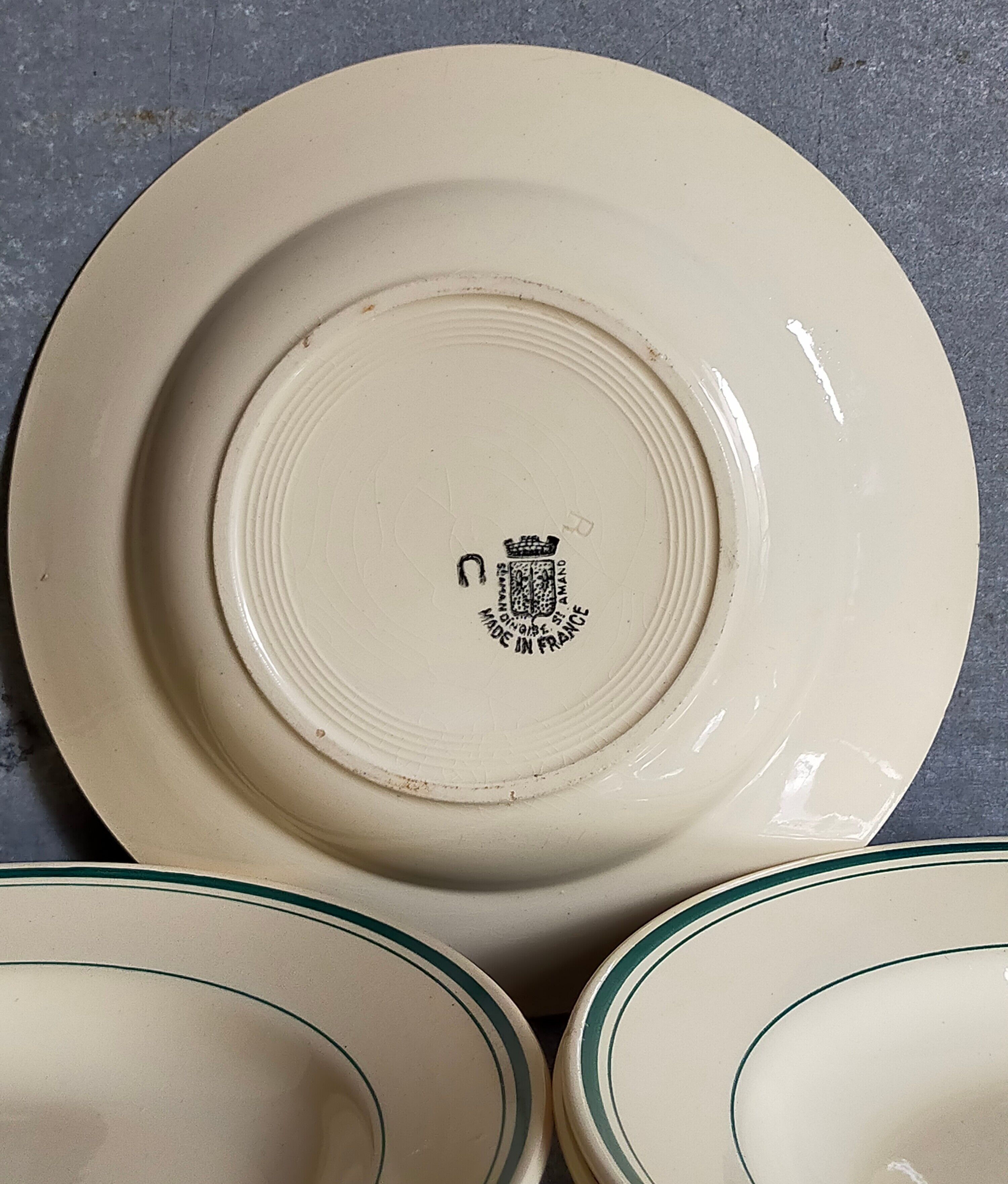 Four plates l'Amandinoise de Saint-Amand ancient