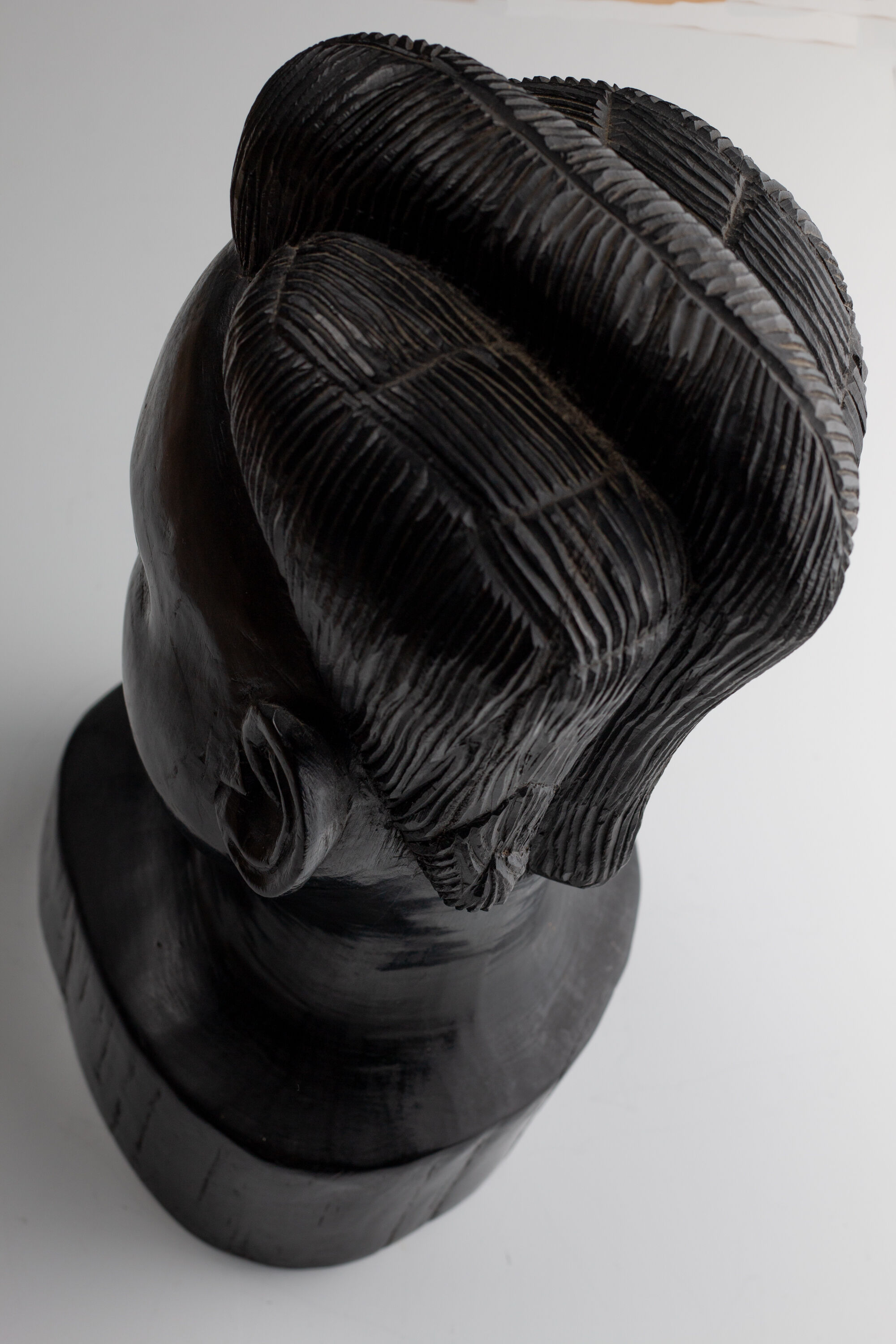 Pair of African busts carved in ironwood / ebony / vintage / book clamps