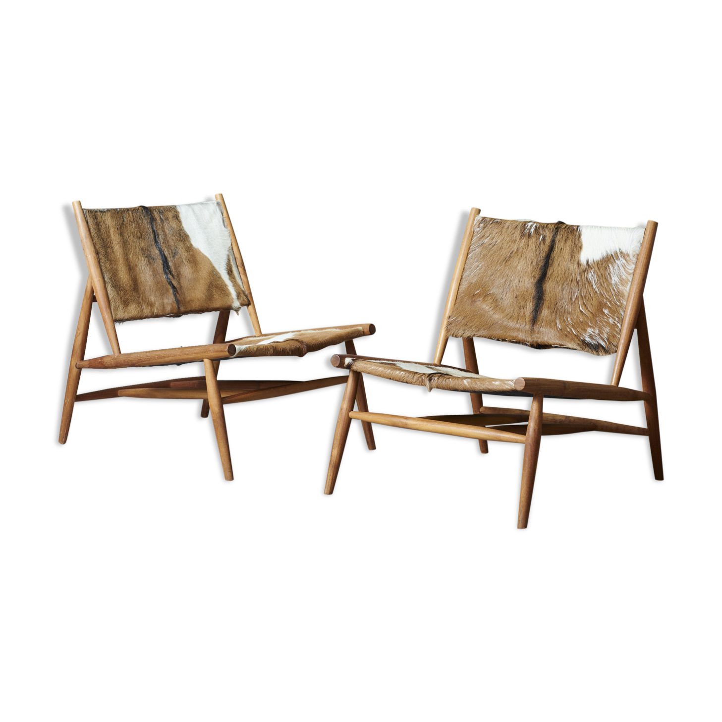 Two lounge chairs in Scandinavian style