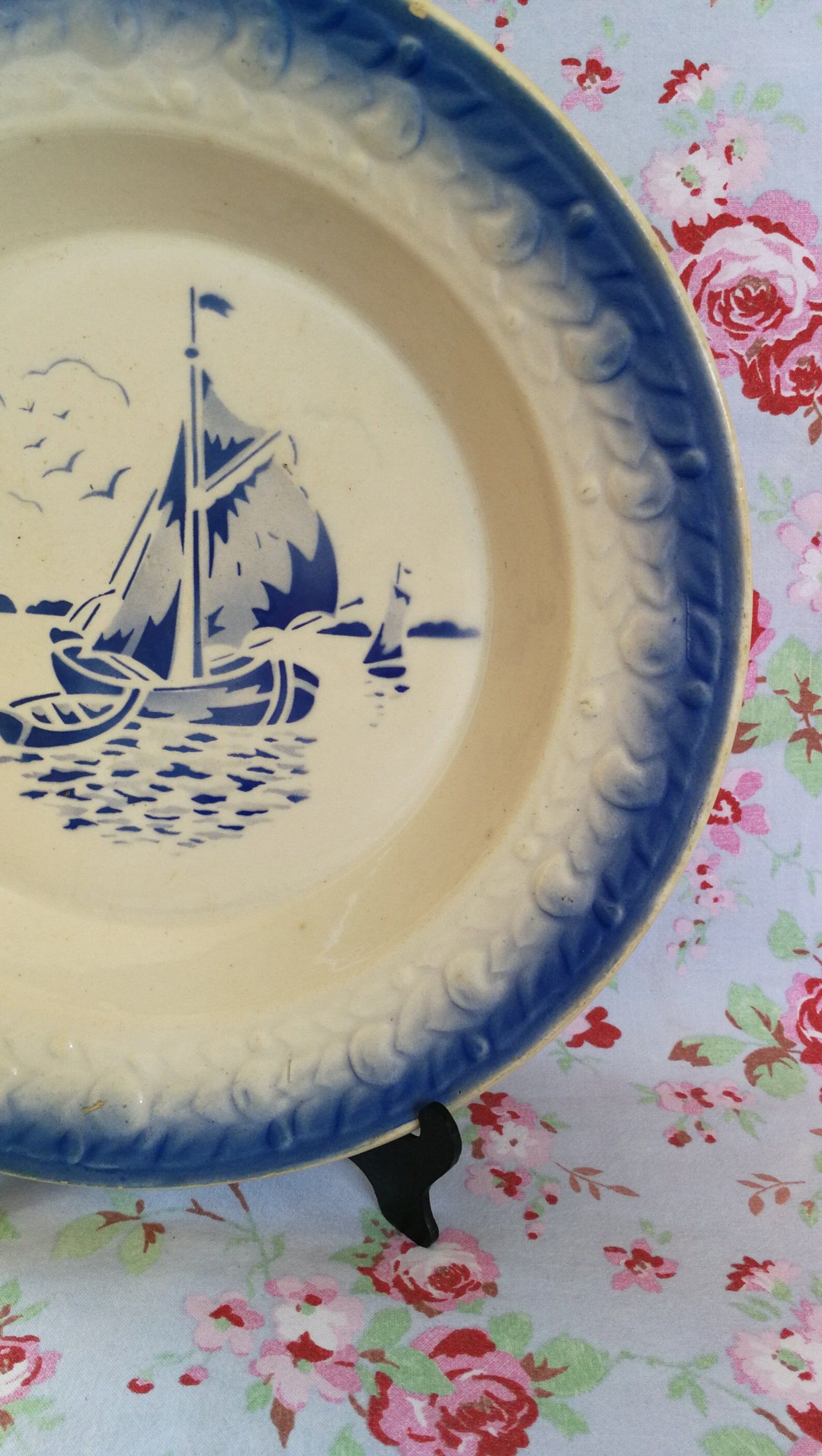 Grand Plat Creux Bleu Former Moulin des Loups St Amand - Marine boat decoration - stencil painted