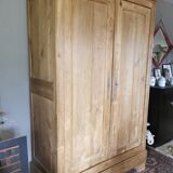 Louis Philippe wardrobe