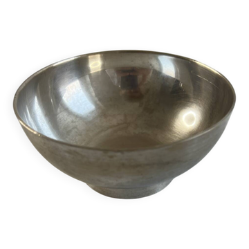 Silver-plated metal bowl — Sleek shape on a stand, modernist style