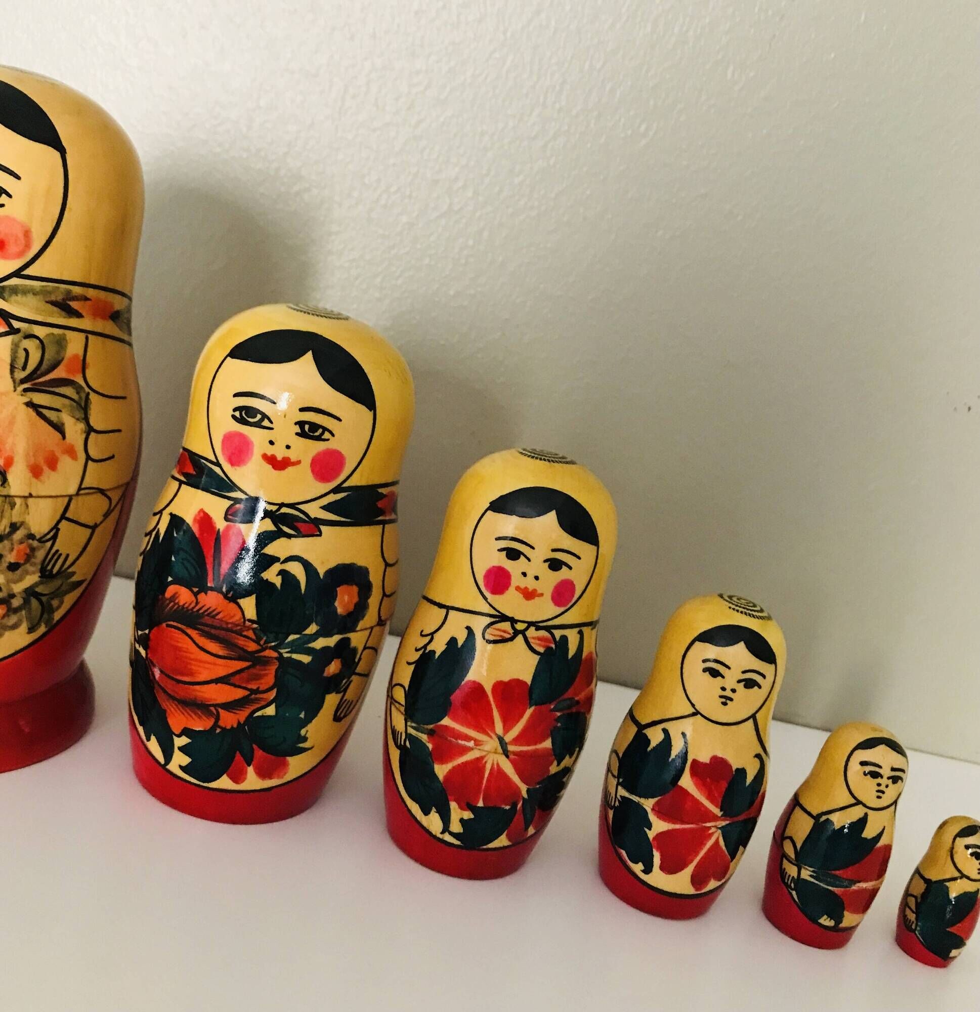 Traditional vintage Russian Matryoshka dolls series of 6