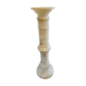 Albatra column