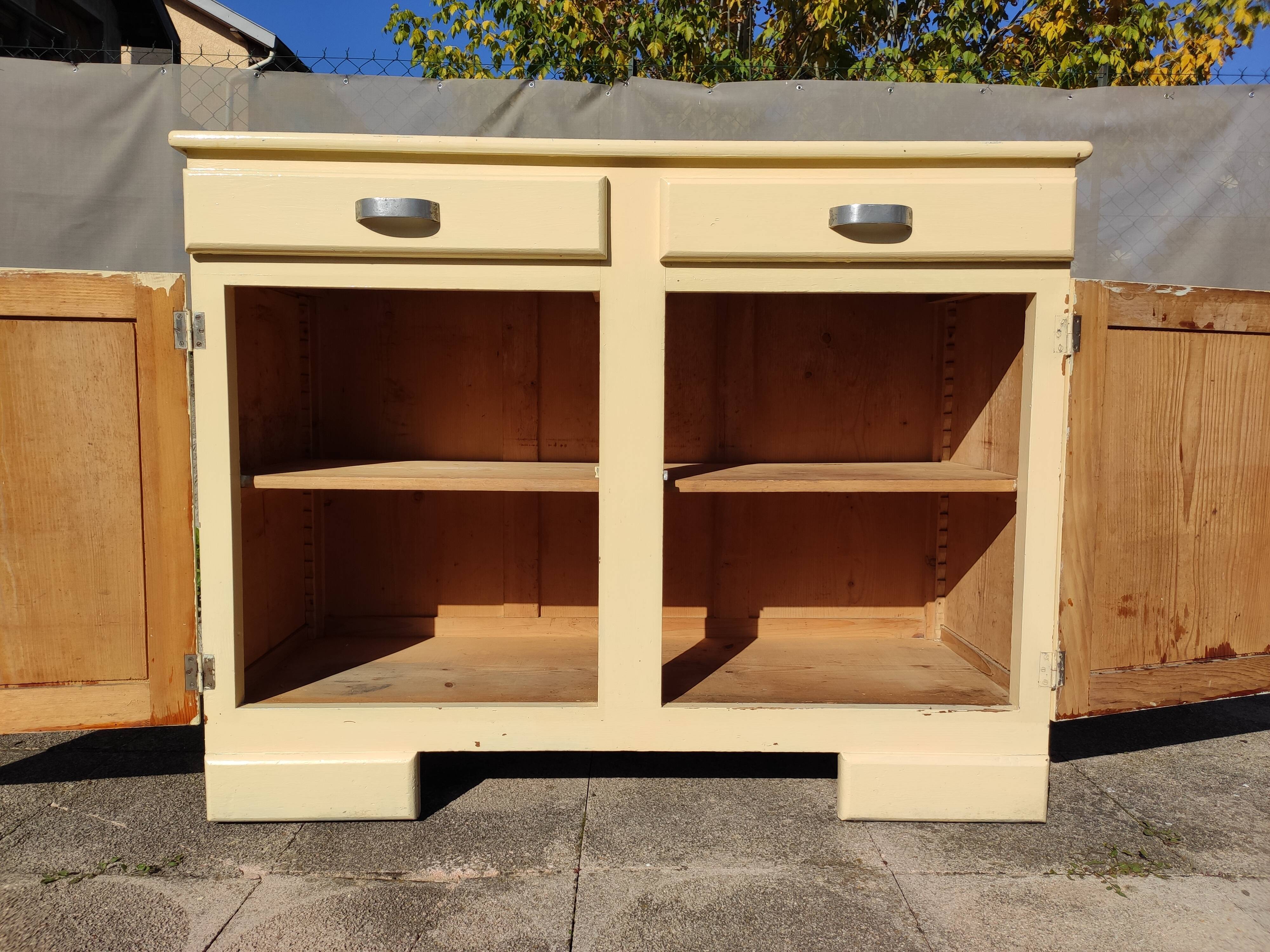 Parisian buffet Mado