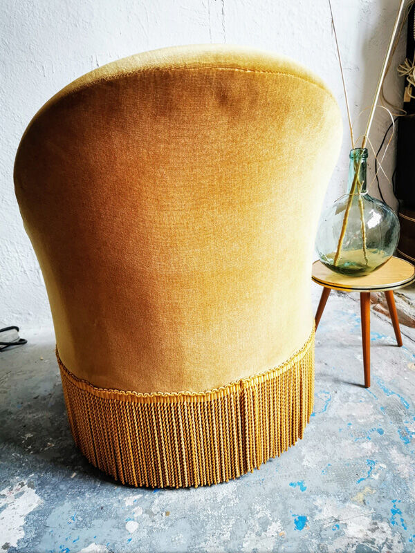 Golden fringed toad armchair