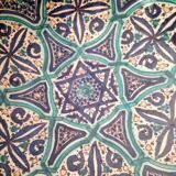 Very large Moroccan dish in enamelled earthenware. Late 19th century, early 20th century.